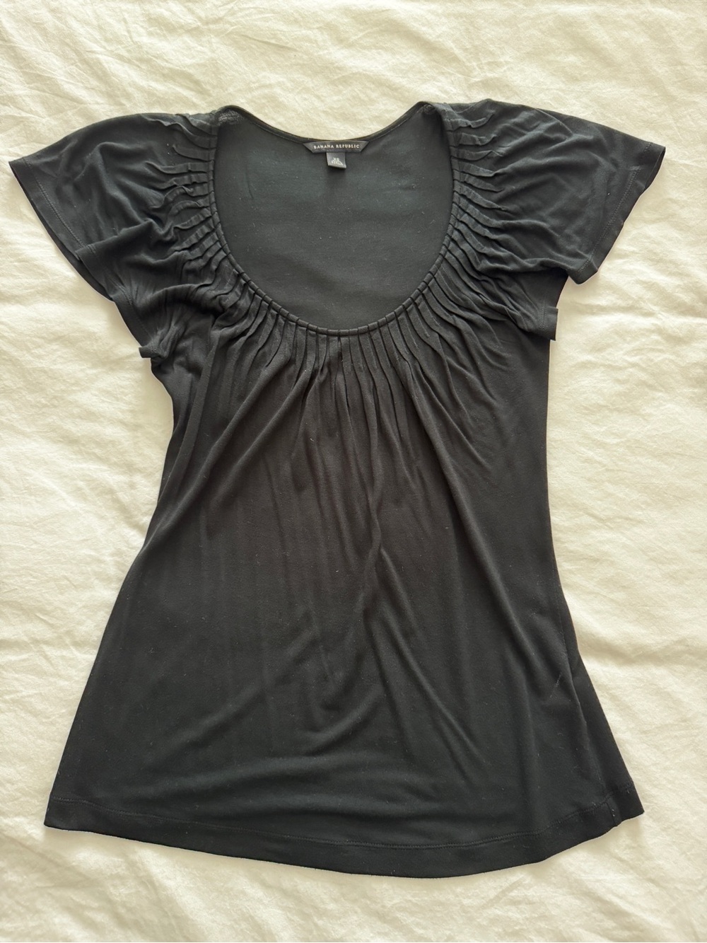 Banana Republic Black Short-Sleeve Scoop-Neck Top with Gathered Detail